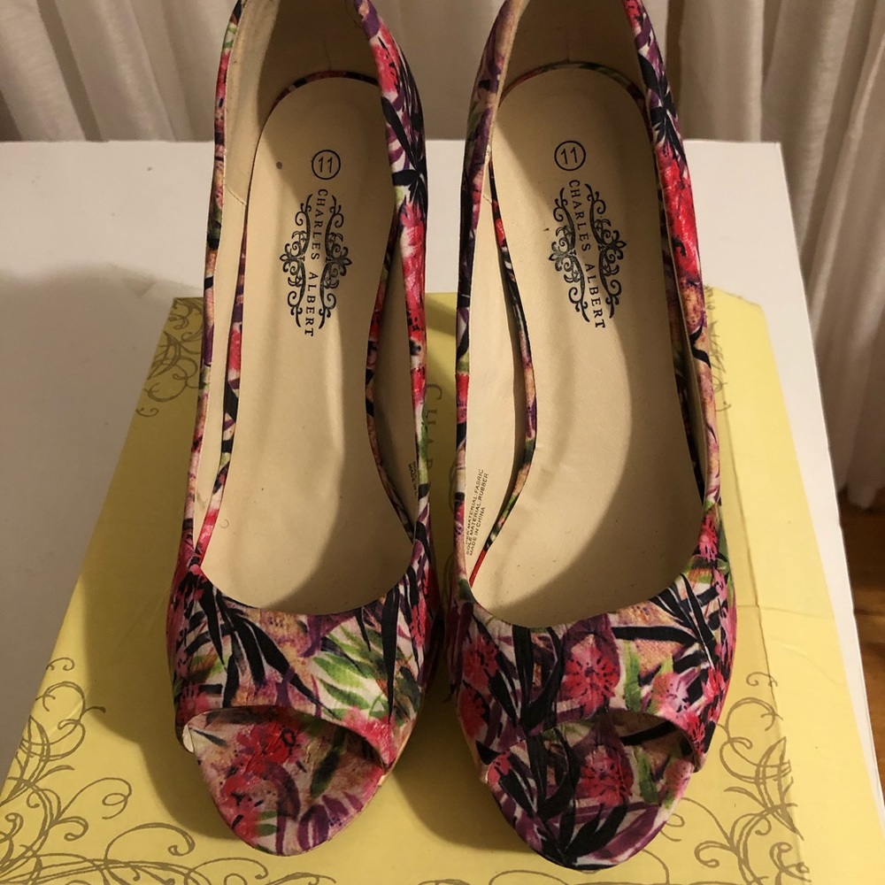 Floral print cork wedge platform heels Sz 11 - Picture 2 of 4